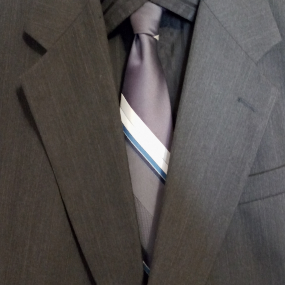 S&K Famous Brands Kilburne and Finch 2pc. suit